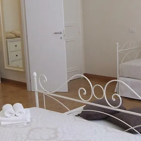 Szálloda Orchidea Bianca 2*